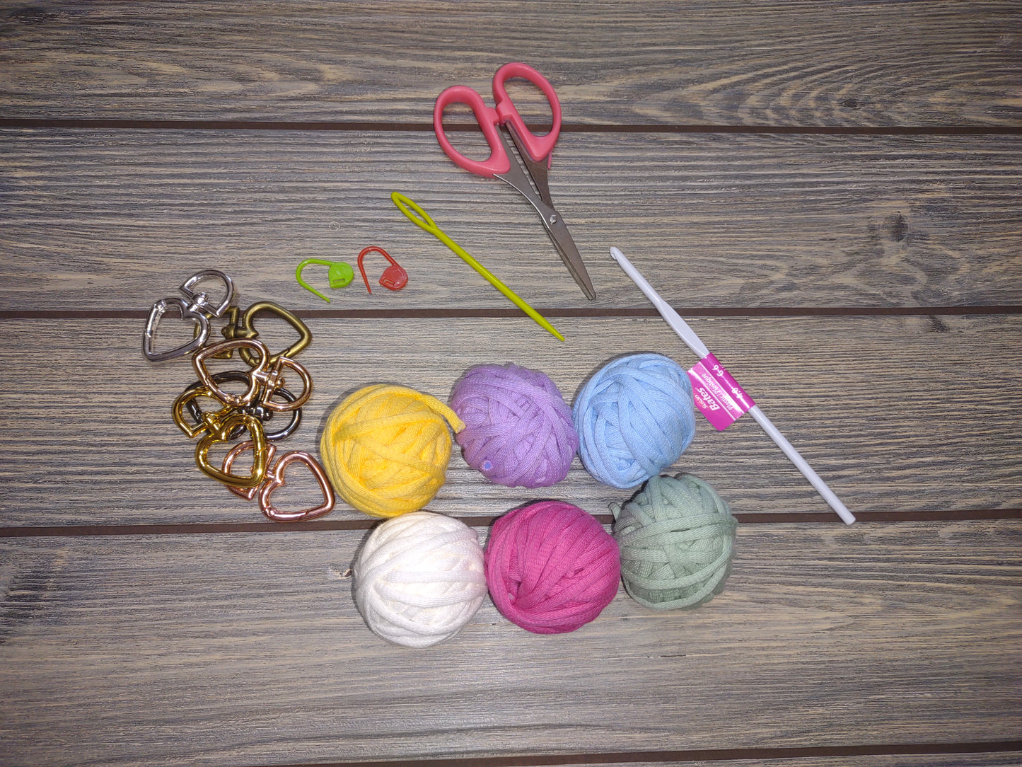 Diy crochet lip balm holder kit