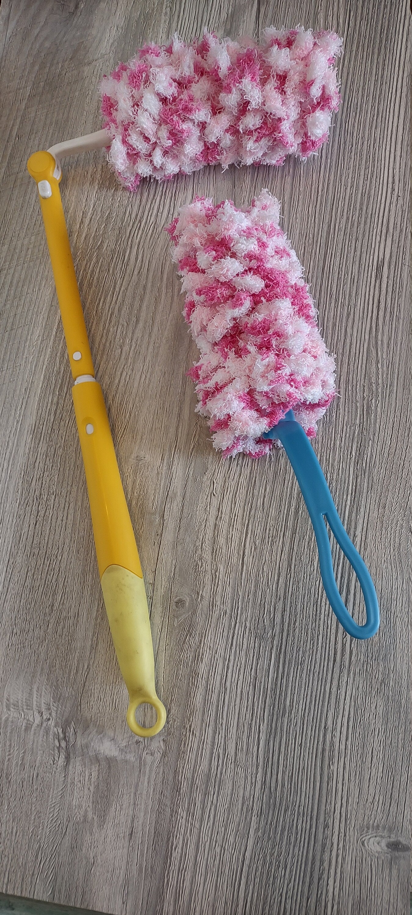 Pink swirl 360* reusable duster