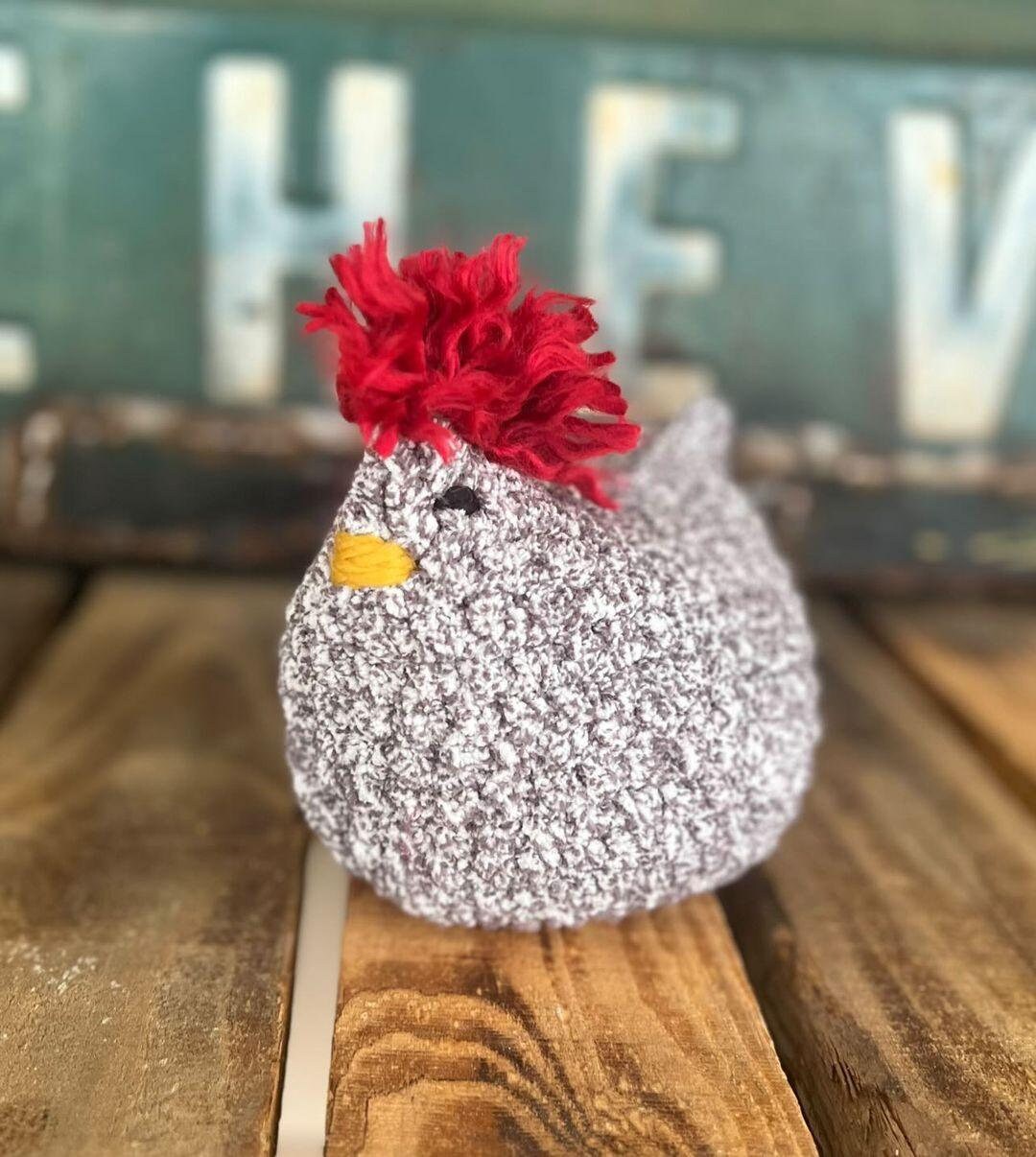 Farmhouse Chicken PDF Pattern (low sew only sewing on the beak)