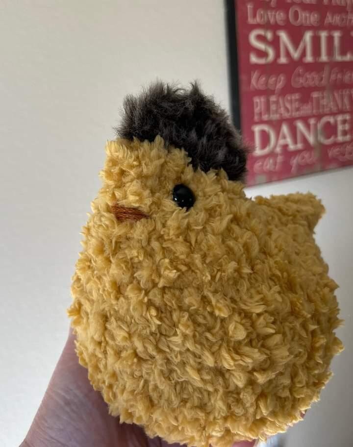 Farmhouse Chicken PDF Pattern (low sew only sewing on the beak)